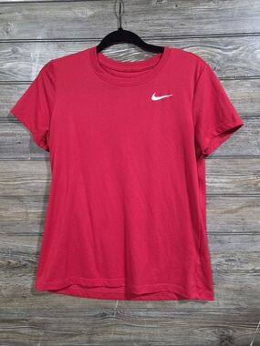 Nike Women's Bright Red Short-Sleeve Sport Tee Size Medium